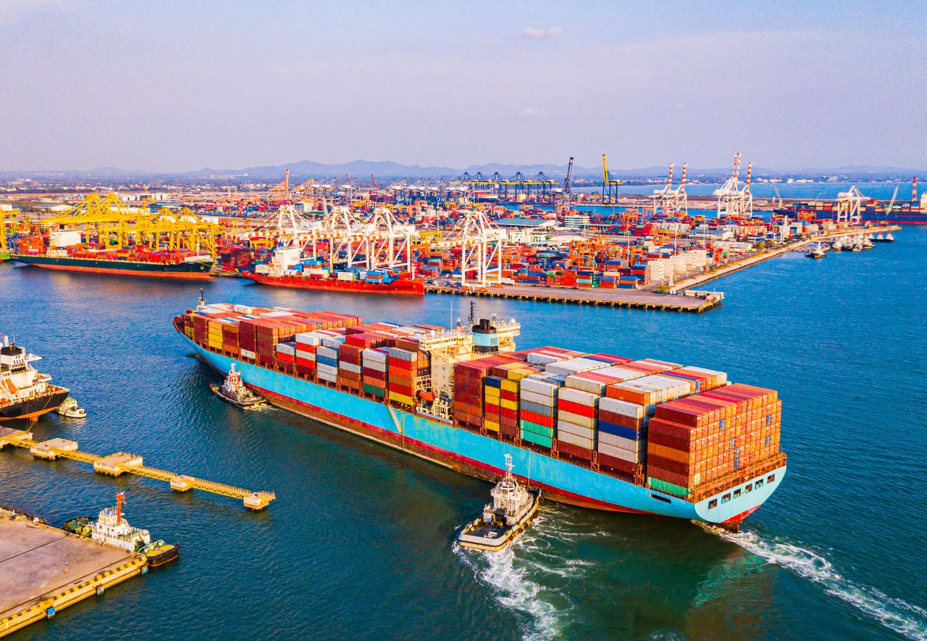 Shipyard Container Vessel Example Blogs | Container Ship Models: A Unique Perspective on Maritime ...