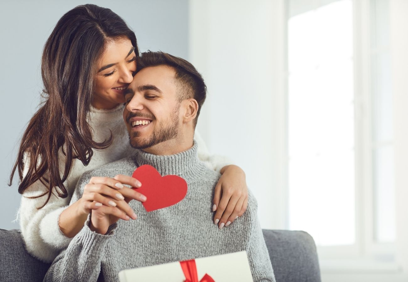 Valentines Day Gifts for Men: Unique Ideas to Make Him Smile