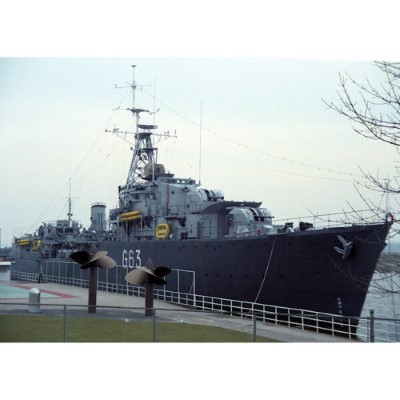 HMCS Haida (G63) large