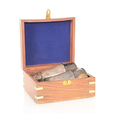 Binocular w leather overlay in wood box