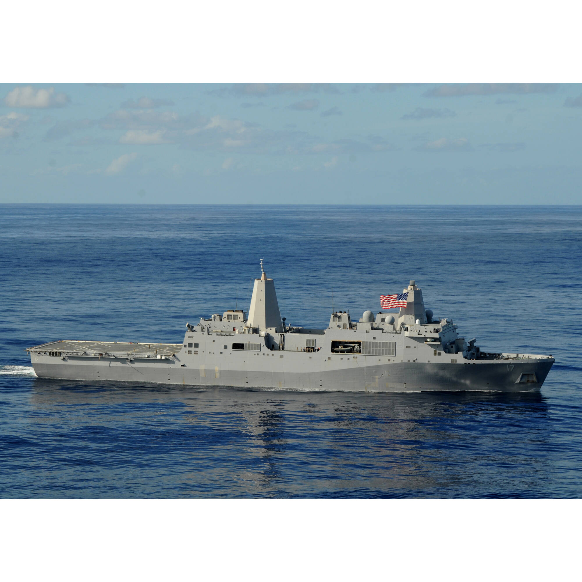 CM043 USS Pittsburgh (CA-72) Medium 