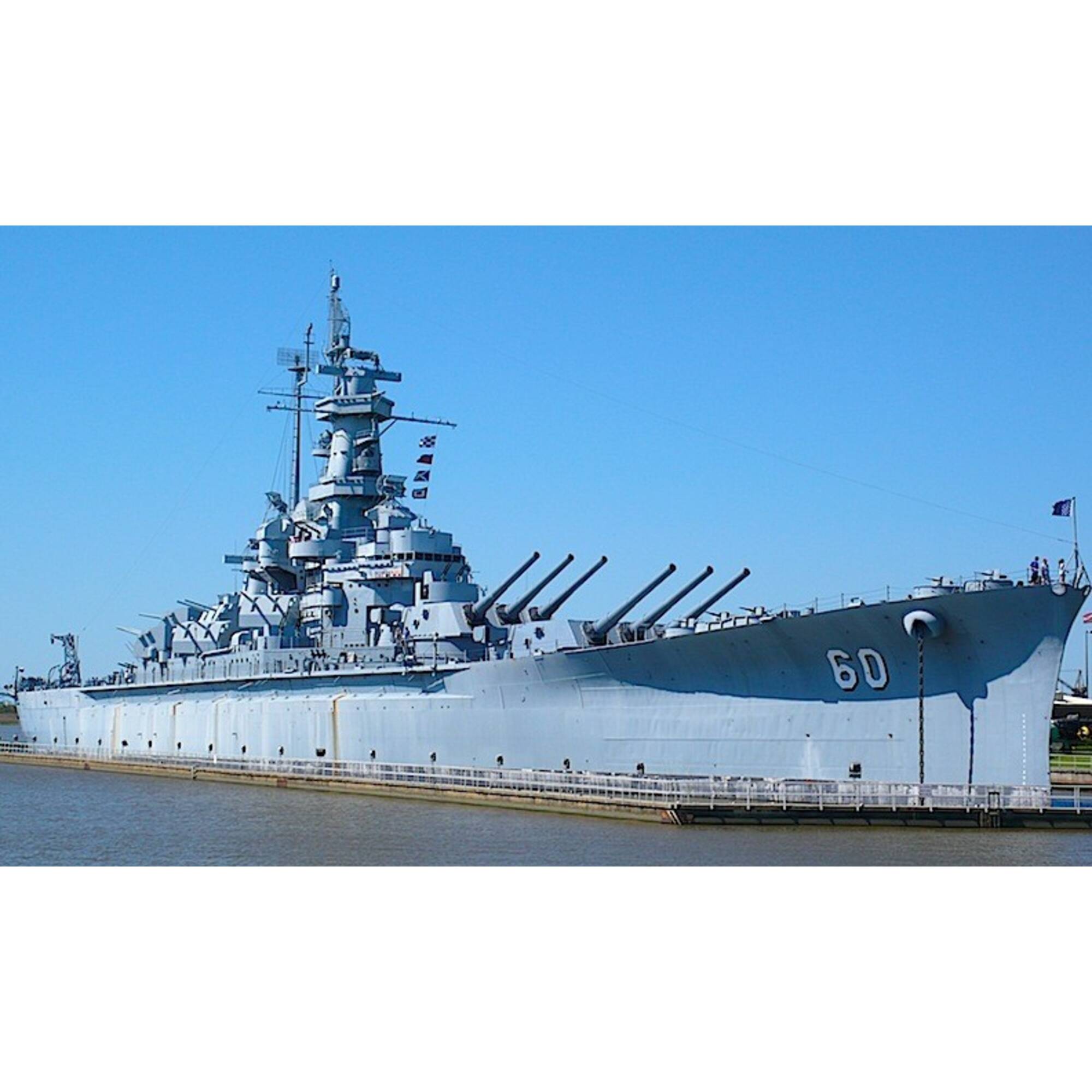 CM048 USS Alabama (BB-60) Medium 