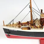 C005A Queen Mary Large with Display Case 