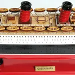 C005A Queen Mary Large with Display Case 