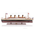 C013A RMS Titanic Midsize with Display Case 