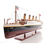 C013A RMS Titanic Midsize with Display Case 