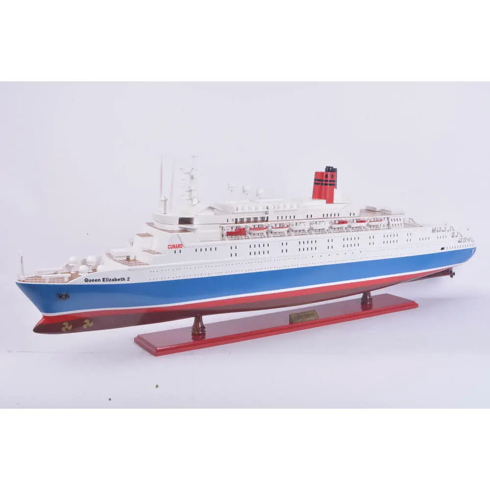 C047 Queen Elizabeth II Painted Large Cruiseship Model c047-queen-elizabeth-ii-painted-large-cruiseship-model-l06.JPG