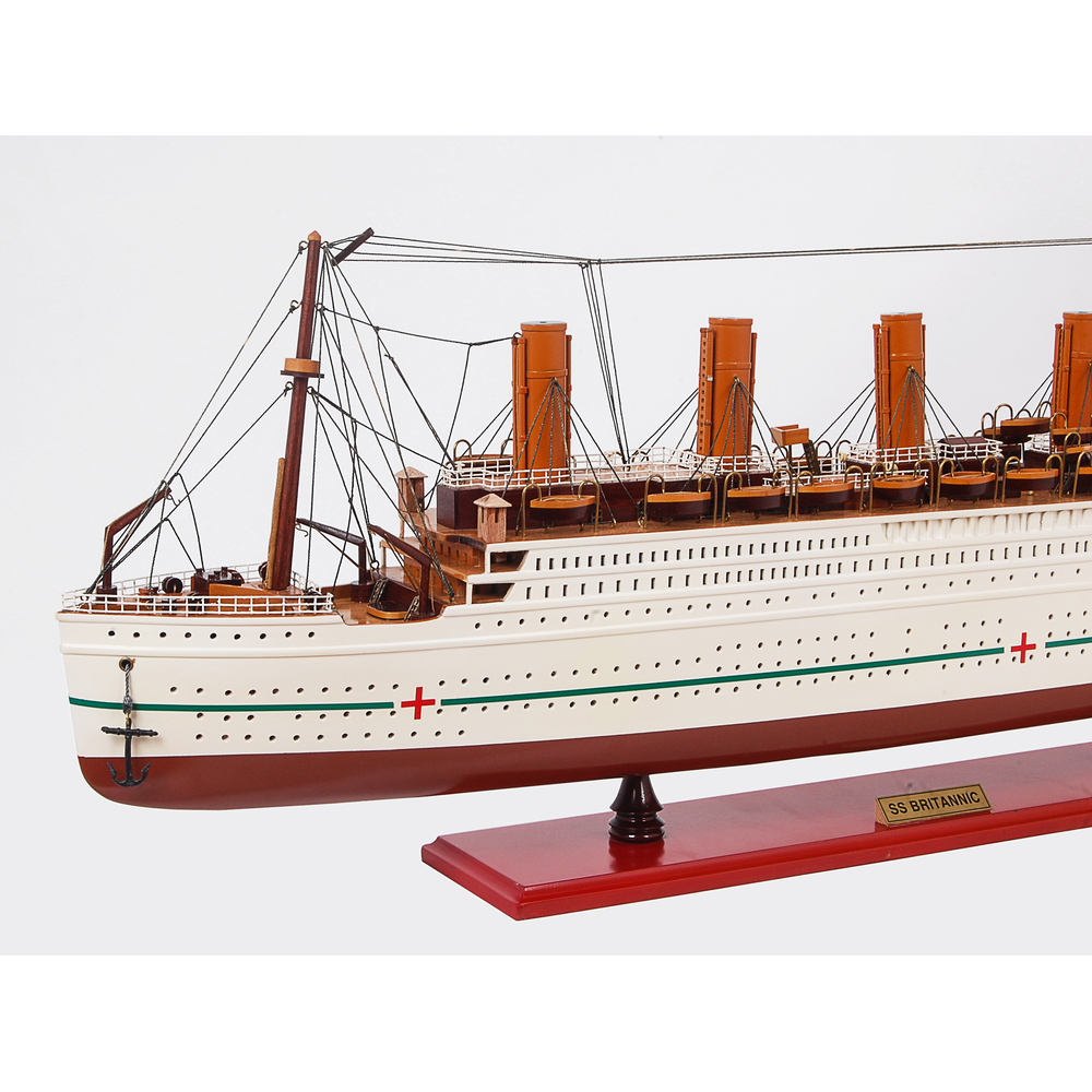 C062 SS Britannic Painted Medium Cruiseship Model 9.jpg