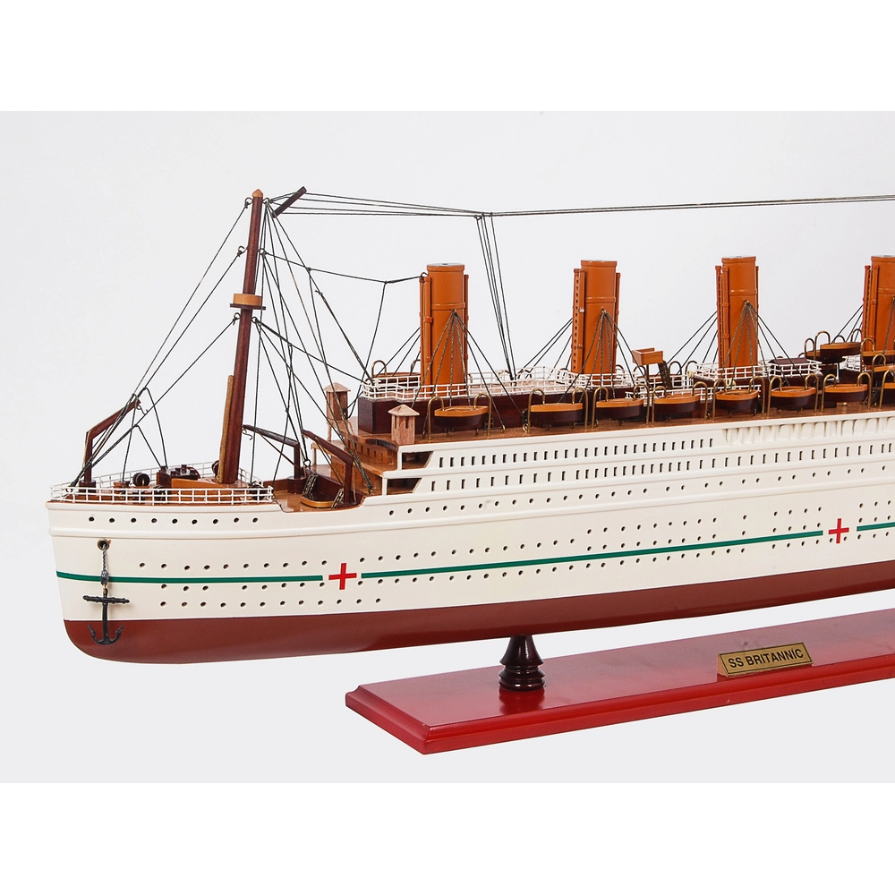 C062 SS Britannic Painted Medium Cruiseship Model 9.WEBP