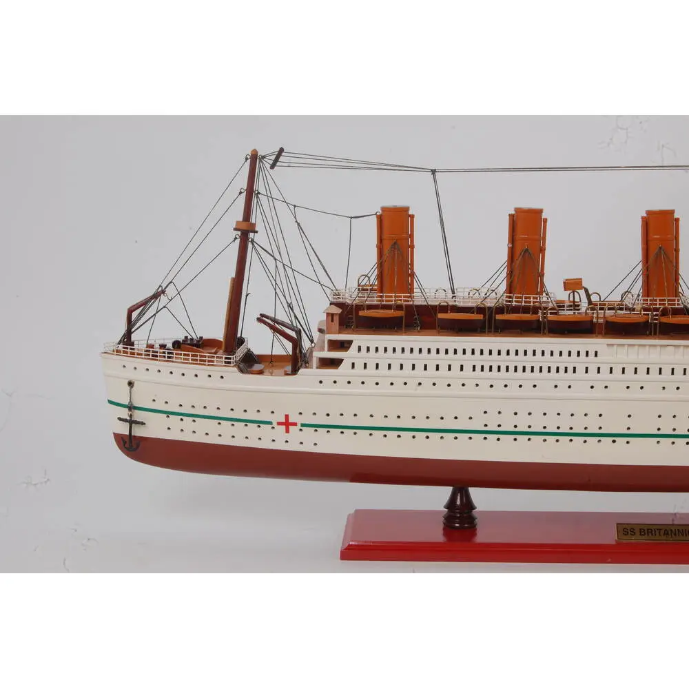 C062 SS Britannic Painted Medium Cruiseship Model c062-ss-britannic-painted-medium-cruiseship-model-l08.JPG