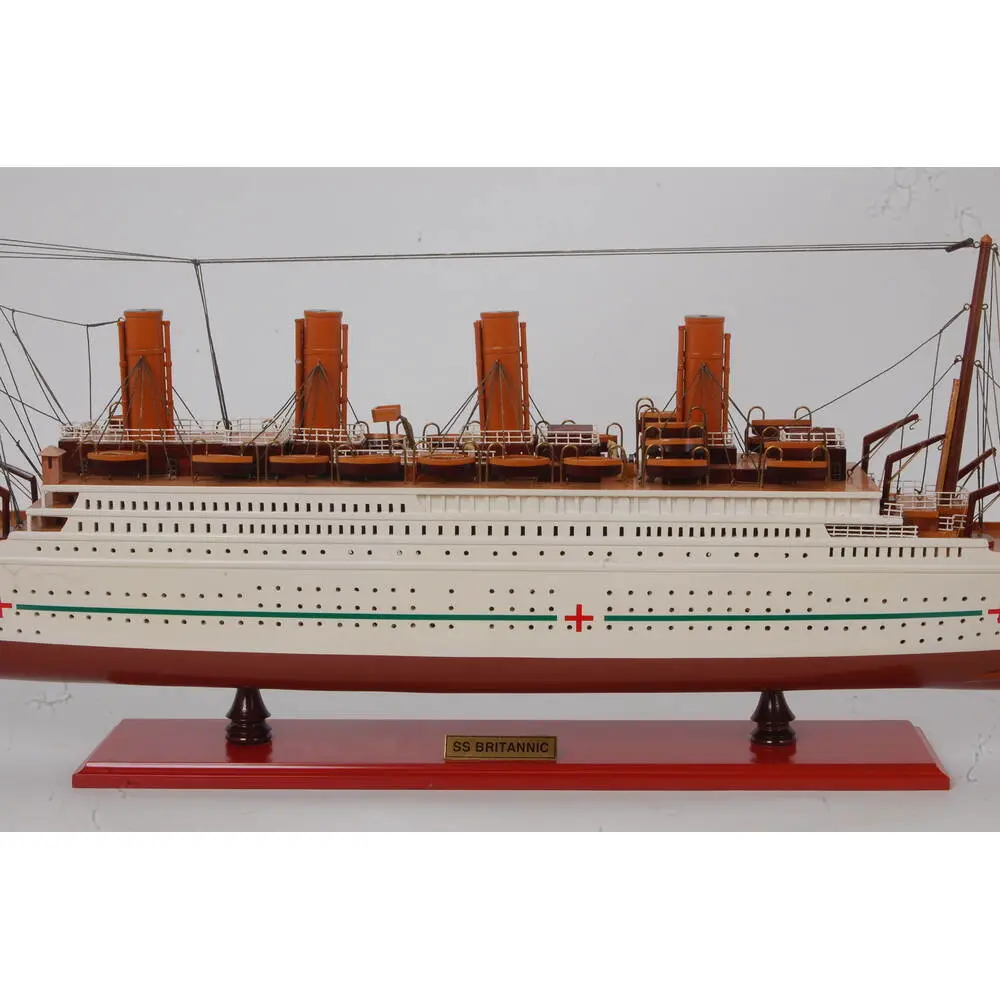 C062 SS Britannic Painted Medium Cruiseship Model c062-ss-britannic-painted-medium-cruiseship-model-l15.JPG