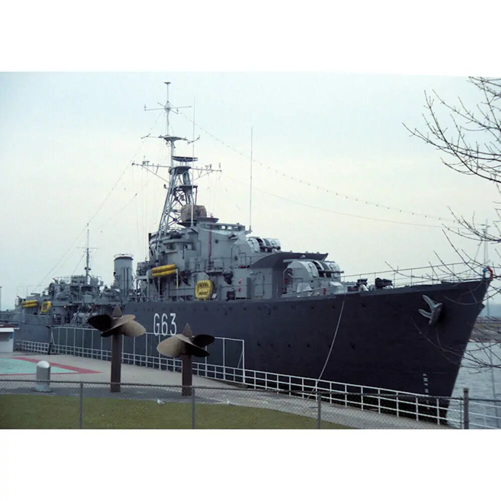 CM037 HMCS Haida (G63) Medium CM037-HMCS-HAIDA-G63-MEDIUM-L01.WEBP