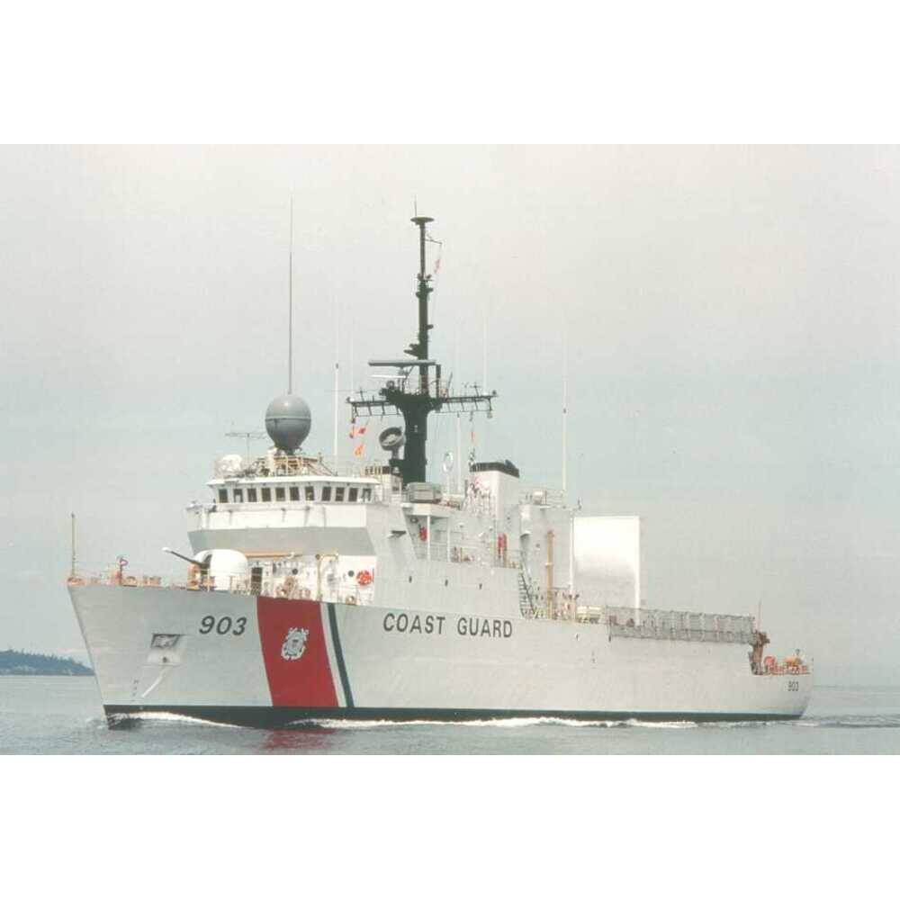 CM112 US Coast Guard Cutter US Coast Guard Cutter Campbell (WMEC-909) with L36