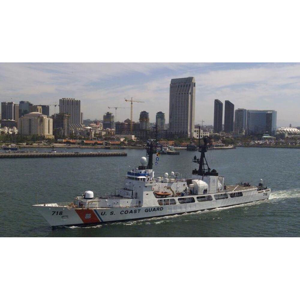 CM128 USCGC Chase WHEC-718 30 Inches L Ship Model CM128-USCGC-CHASE-WHEC718-30-INCHES-L-SHIP-MODEL-L01.WEBP