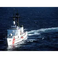 CM131 USCGC Gallatin WHEC-721 30 Inches L Ship Model cm130-uscgc-sherman-whec720-30-inches-l-ship-model-L03.jpg