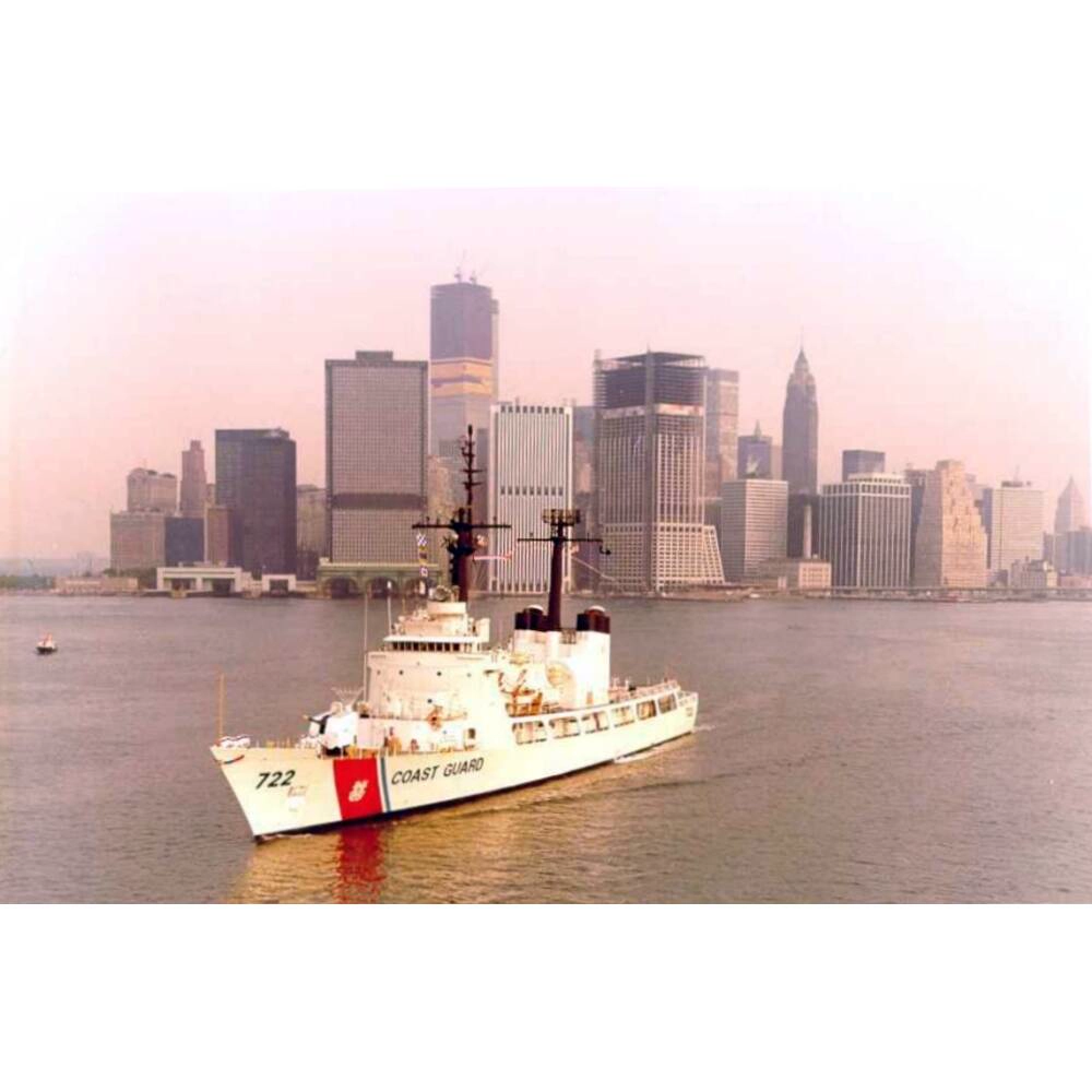 CM132 USCGC Morgenthau WHEC-722 30 Inches L Ship Model CM132-USCGC-MORGENTHAU-WHEC722-30-INCHES-L-SHIP-MODEL-L01.WEBP