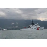 CM146 USCGC Forward WMEC-911 30 Inches L Ship Model cm146-uscgc-forward-wmec911-30-inches-l-ship-model-l02.jpg