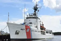 CM161 USCGC Vigorous WMEC-627 30 Inches L Ship Model cm160-uscgc-dependable-wmec626-30-inches-l-ship-model-L05.jpg