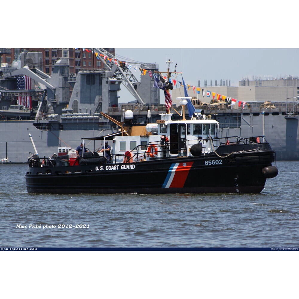 CM166 USCGC Chock (WYTL-65602)  30 Inches L Ship Model CM166-USCGC-CHOCK-WYTL65602-30-INCHES-L-SHIP-MODEL-L01.WEBP