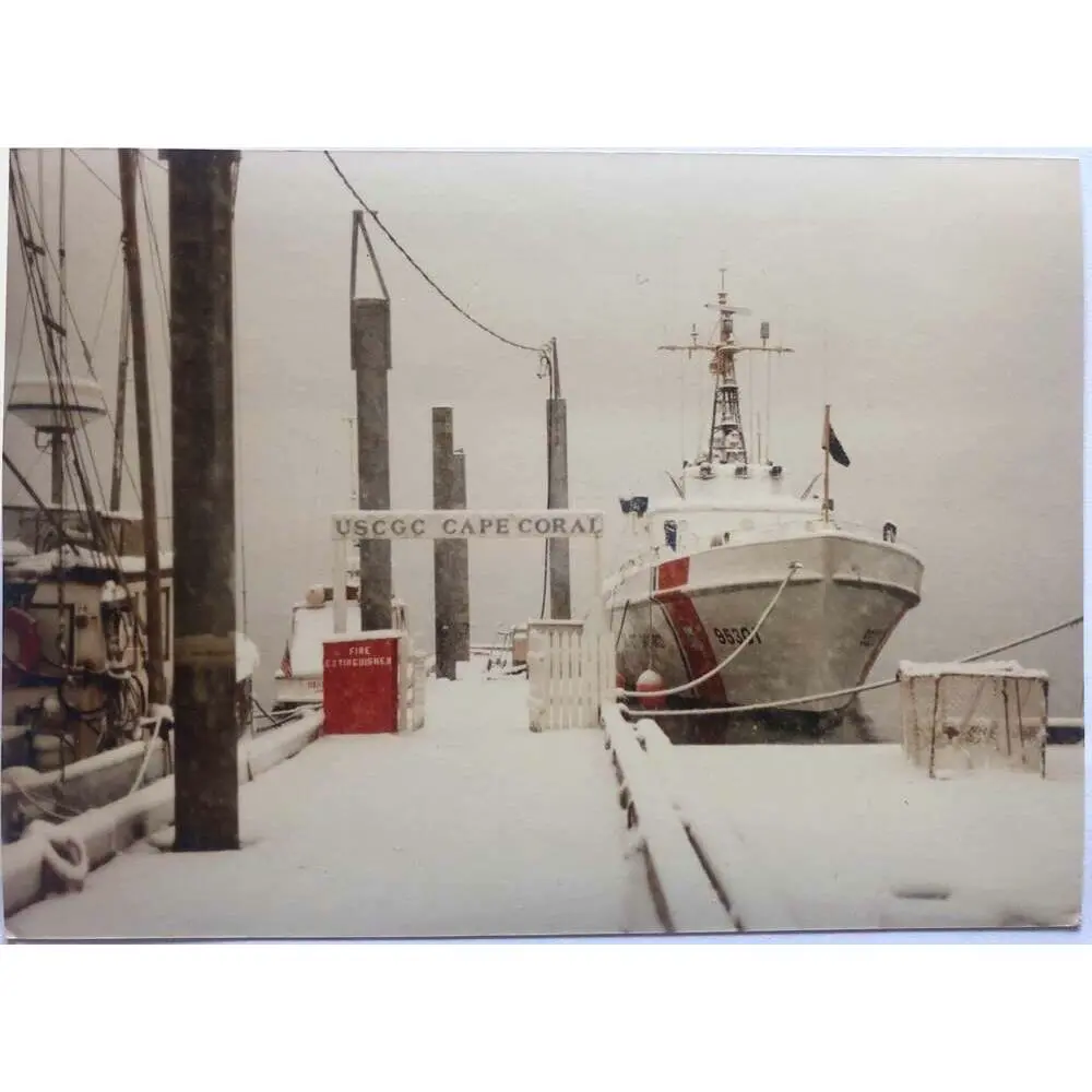 CM197 USCGC Cape Coral (WPB-95301) 30 Inches L Ship Model CM197-USCGC-CAPE-CORAL-WPB95301-30-INCHES-L-SHIP-MODEL-L01.WEBP