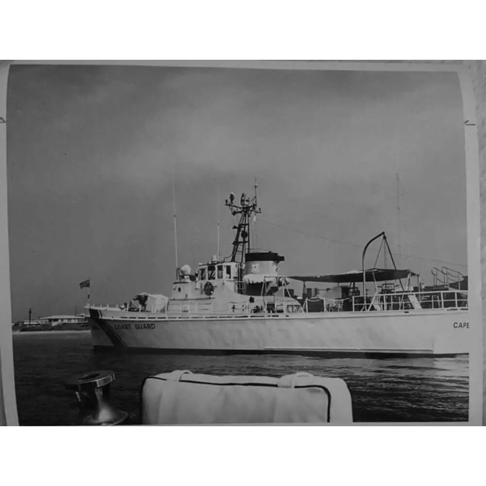 CM199 USCGC Cape Upright (WPB-95303) 30 Inches L Ship Model CM199-USCGC-CAPE-UPRIGHT-WPB95303-30-INCHES-L-SHIP-MODEL-L01.WEBP