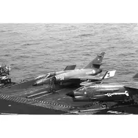 CM474 French Clemenceau (R98) 30 Inches Aircraft Carrier Model cm474-french-clemenceau-r98-30-inches-aircraft-carrier-model-l06.jpg