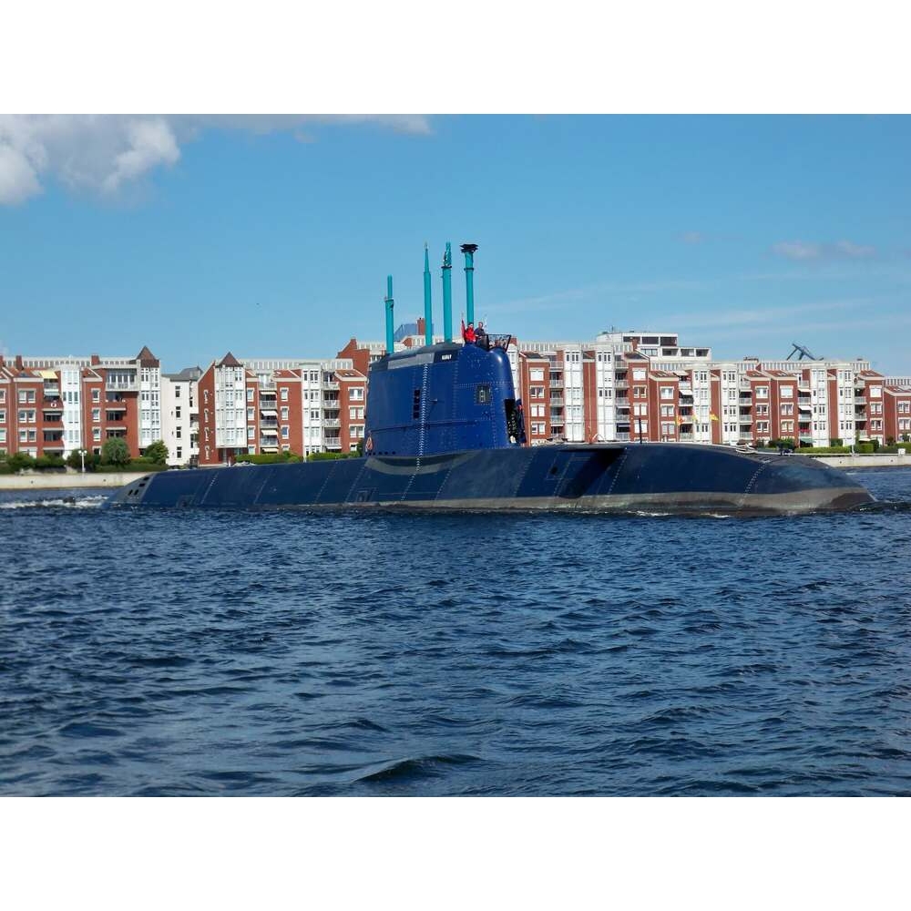 CM572 Israeli Dolphin Submarine (Type 800) 36 Inches Model cm572-israeli-dolphin-submarine-type-800-36-inches-model-l01.jpg