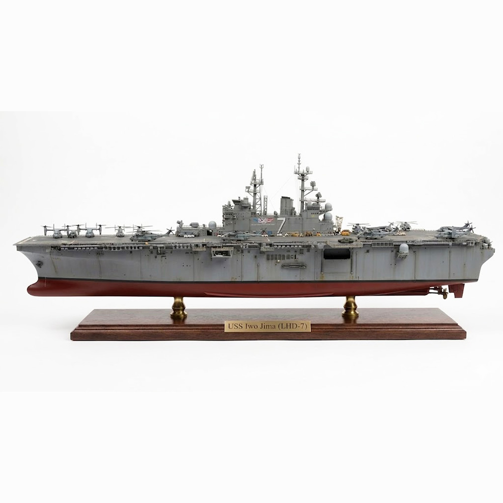 CM644 USS Iwo Jima (LHD-7) Amphibious Assault 30 Inches Ship Model cm644-uss-iwo-jima-lhd7-amphibious-assault-30-inches-ship-model-l01.jpg