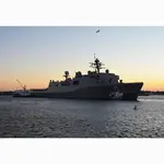 CM645 USS Fort Lauderdale (LPD-28) Amphibious Transport Dock  30 Inches Model cm645-uss-fort-lauderdale-lpd28-amphibious-transport-dock-30-inches-model-l07.jpg