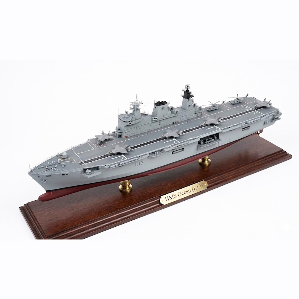 CM701 HMS Ocean (L12) Helicopter Carrier 30 Inches Model cm701-hms-ocean-l12-helicopter-carrier-30-inches-model-l01.jpg