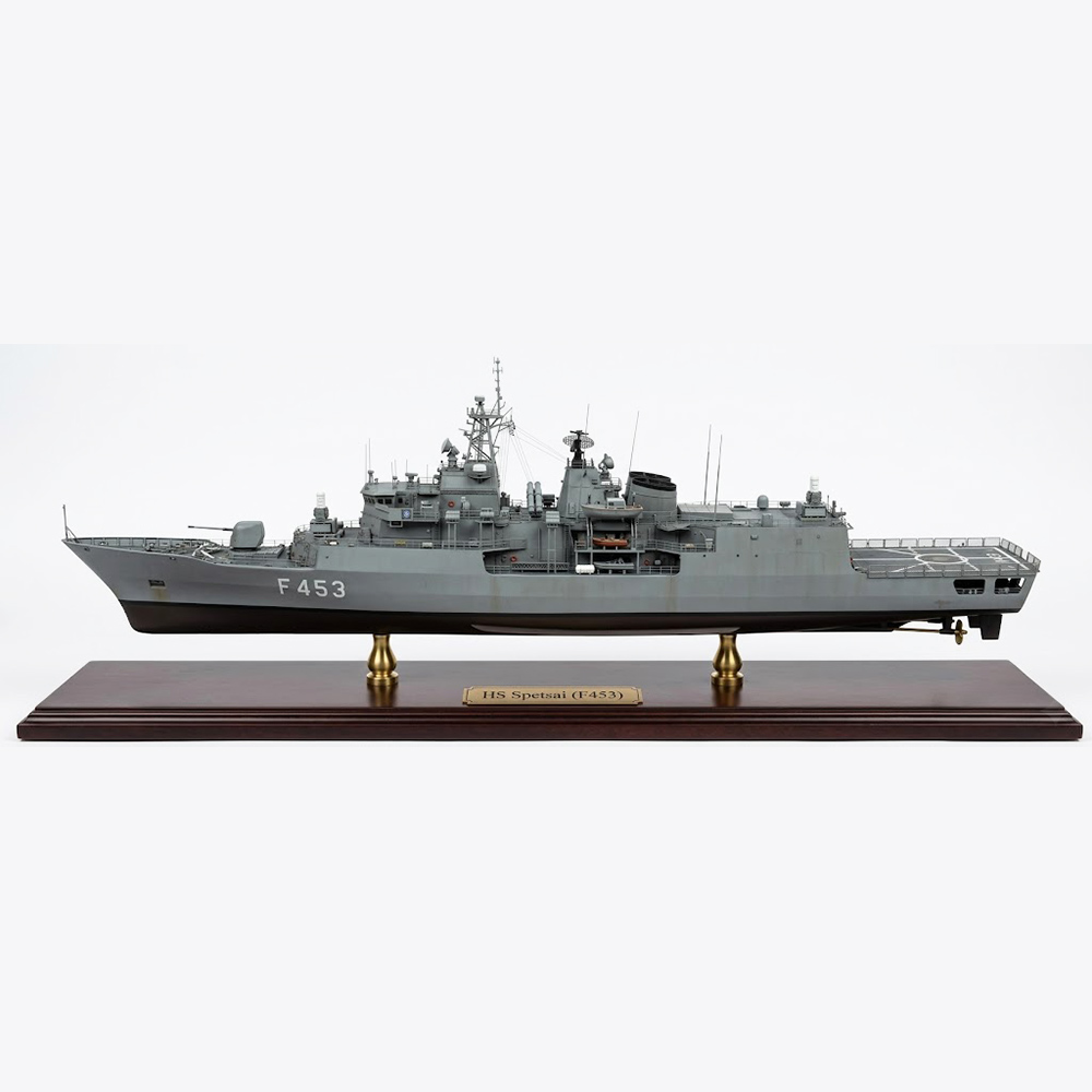 CM718 HS Spetsai (F453)  Hydra-class Frigate 30 Inches Model cm718-hs-spetsai-f453-hydraclass-frigate-30-inches-model-l01.jpg