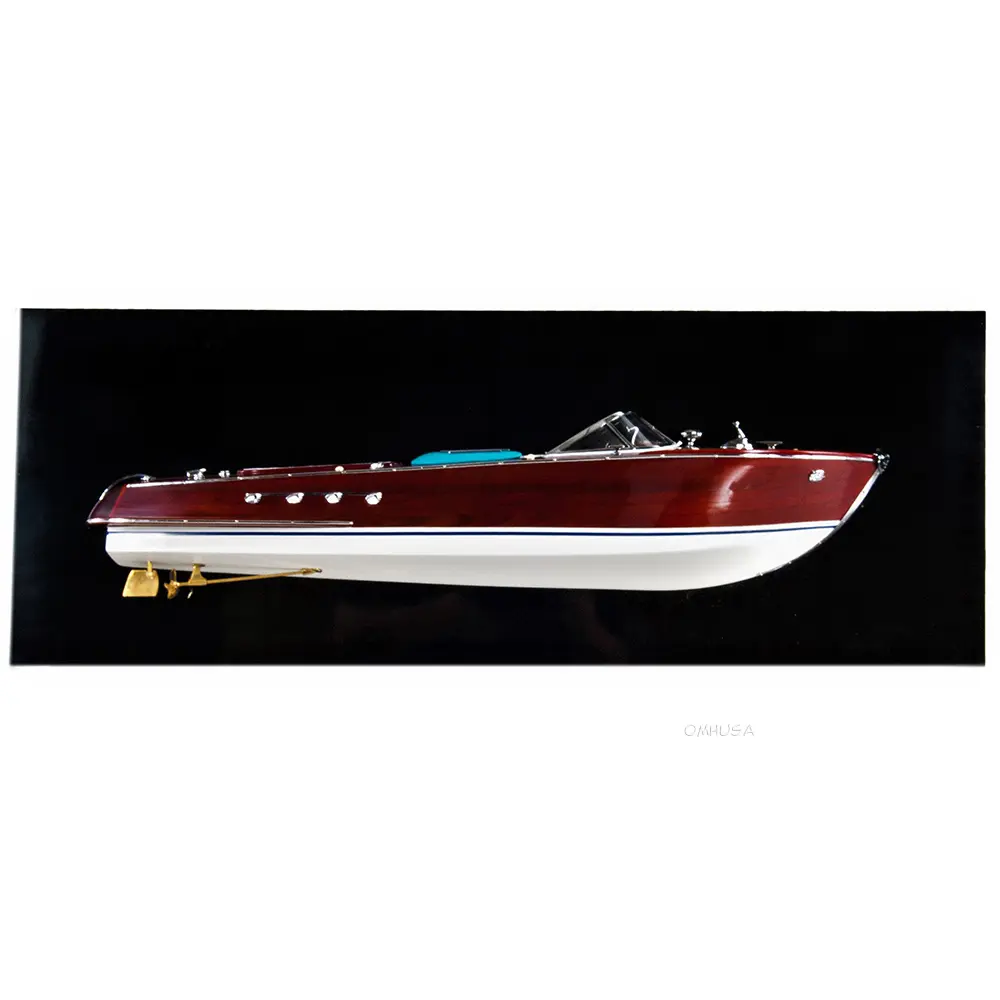 H067 Riva Aquarama Half Hull H067-RIVA-AQUARAMA-HALF-HULL-L01.WEBP