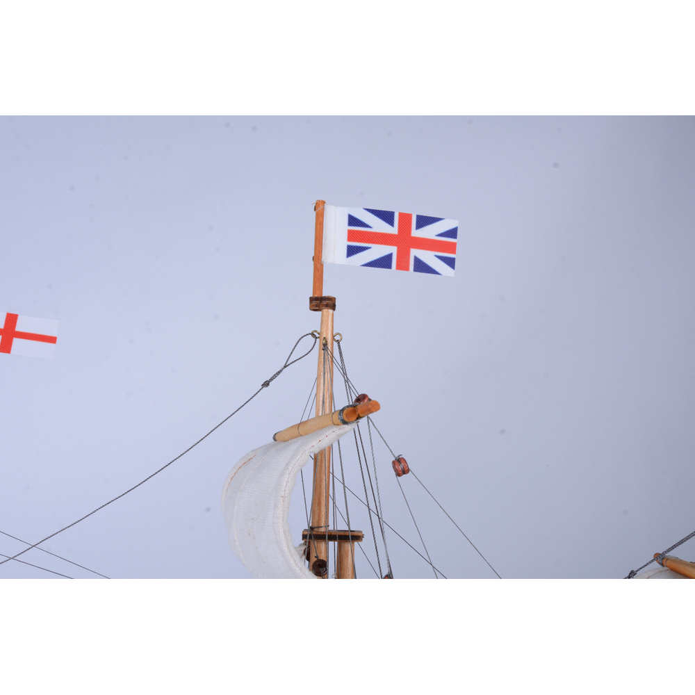 PTF001 British flag with wooden pole ptf001-british-flag-l01.jpg