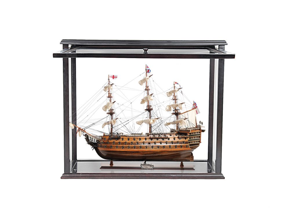 T033B HMS Victory Midsize With Display Case Front Open t033b-hms-victory-midsize-with-display-case-front-open-l01.jpg