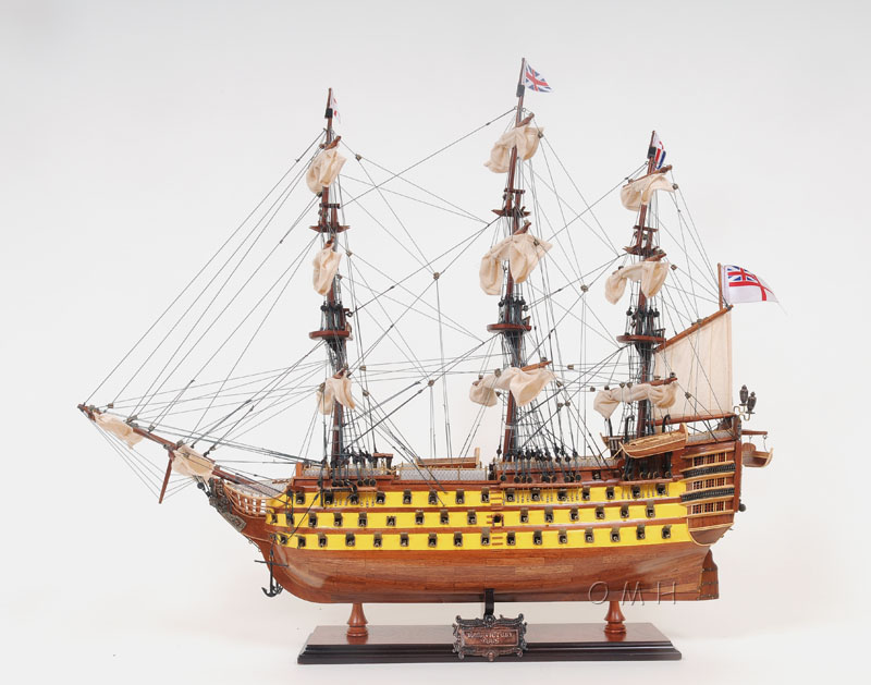 T051 HMS Victory Painted Medium t051-hms-victory-painted-medium-l01.jpg