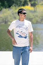 T155F4 Majestic Mayflower Combo: A Model Ship and Iconic T-Shirt t155f4-majestic-mayflower-combo-a-model-ship-and-iconic-tshirt-l18.jpg