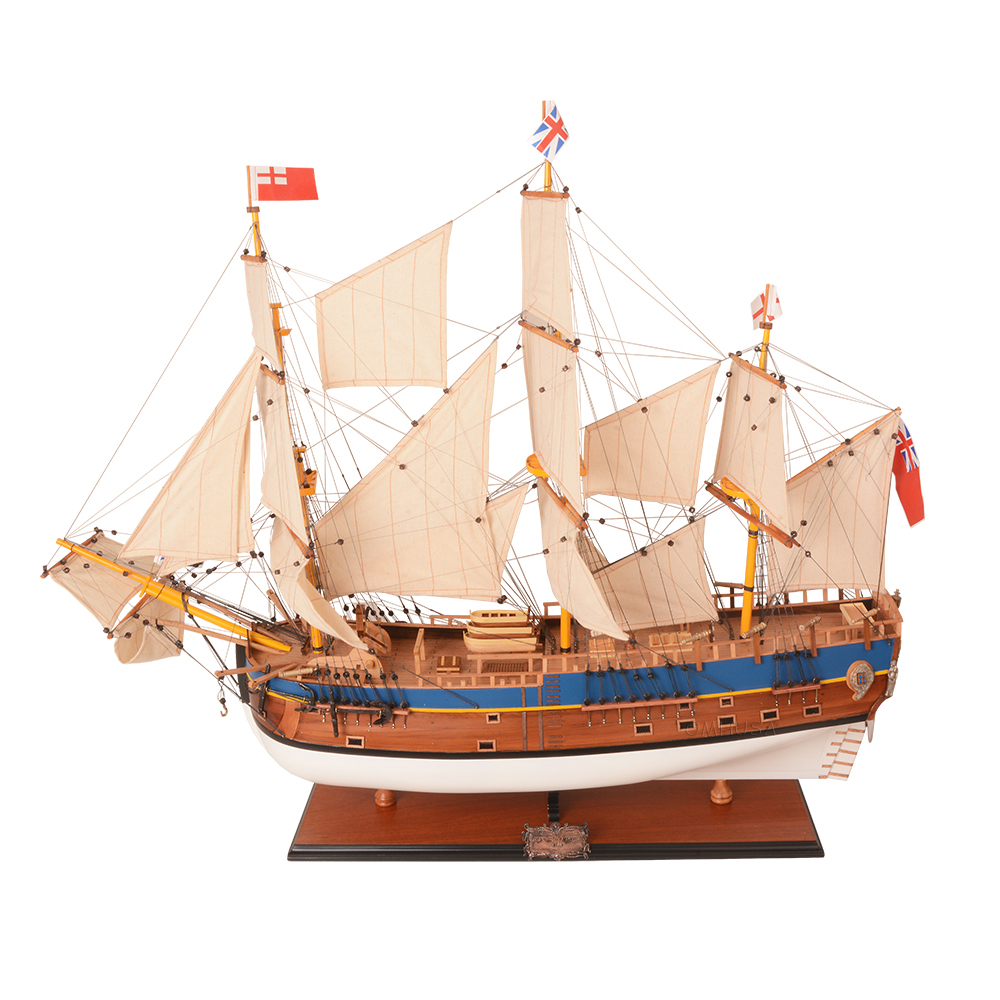 T372 HMS Endeavour White Painted T372-HMS-Endeavour-White-Painted-L01.jpg
