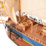 T372 HMS Endeavour White Painted T372-HMS-Endeavour-White-Painted-L03.jpg