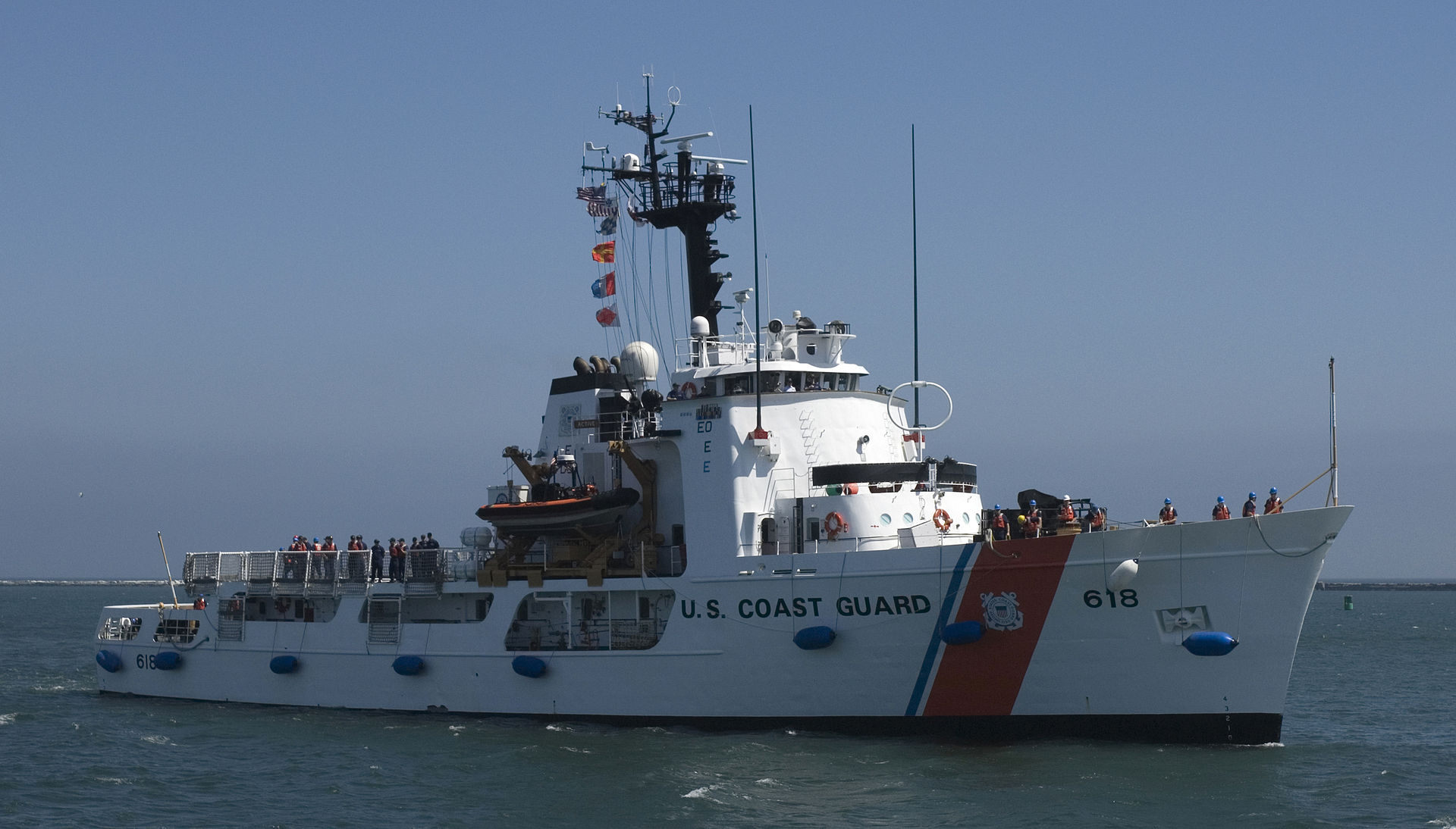 USCGC Active WMEC-618 30 Inches L Ship Model