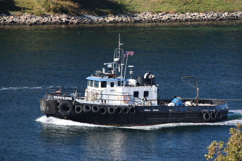 USCGC Towline (WYTL-65605)  30 Inches L Ship Model