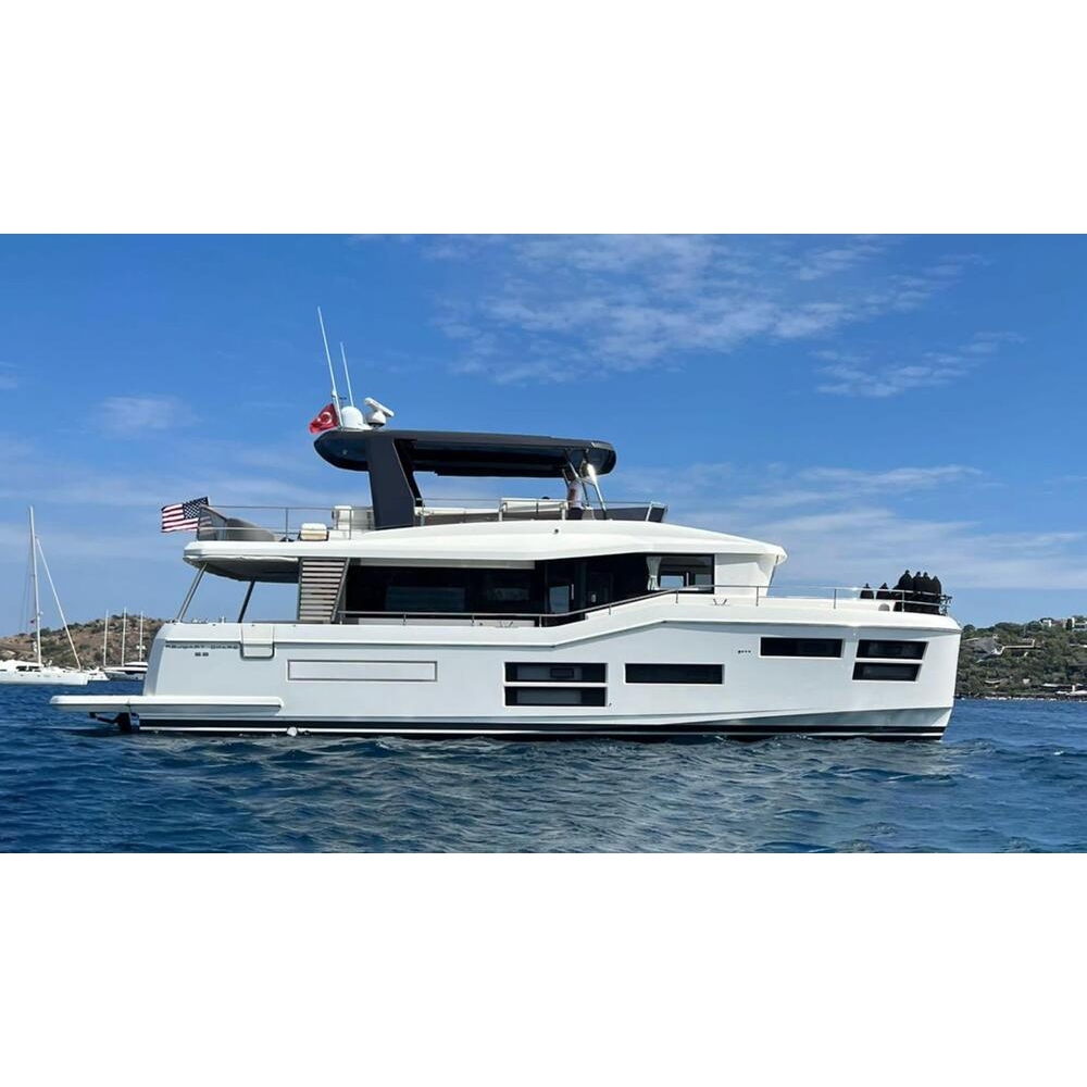 French Beneteau Grand Trawler 62 (Trawler Series) 30 Inches Ship Model