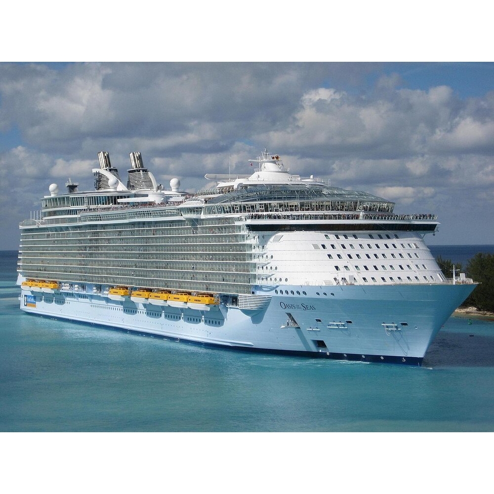 American Oasis of the Seas (Oasis Class) – Royal Caribbean 30 Inches Ship Model