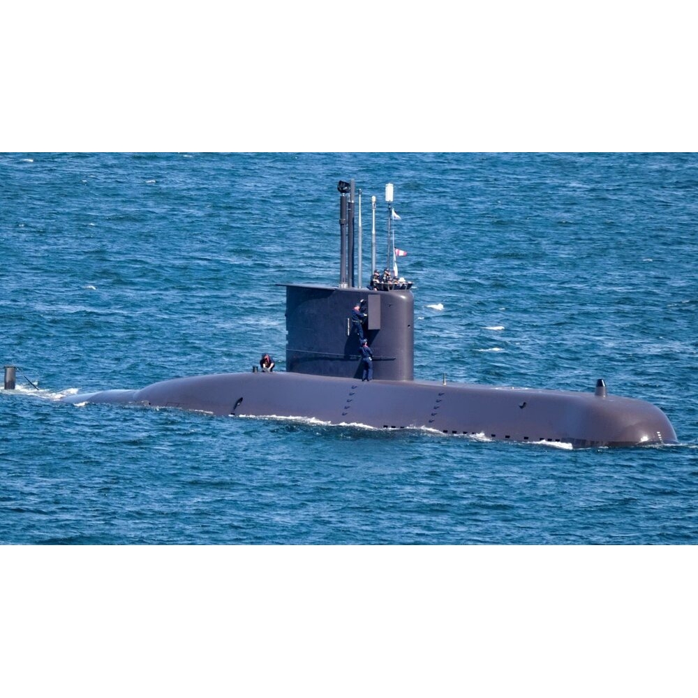 German Type 209 Submarine (U-Boot Klasse 209) 30 Inches Model
