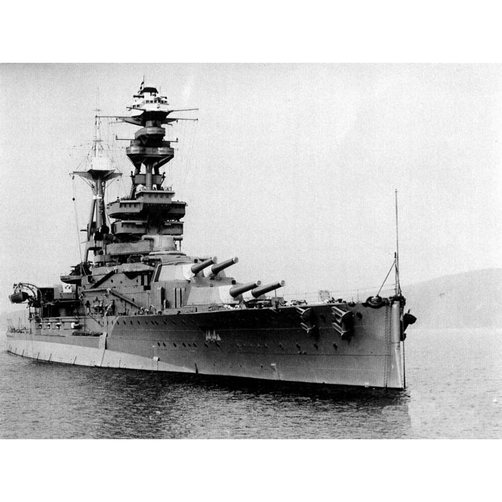HMS Royal Oak (Revenge-Class) 30 Inches Battleship Model