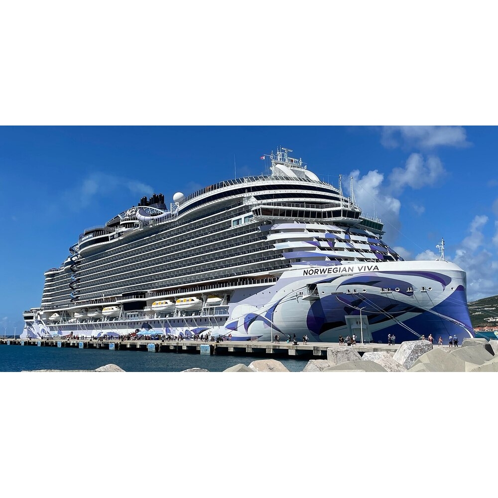 American Norwegian Viva (Prima Class) – Norwegian Cruise Line 36 Inches Ship Model