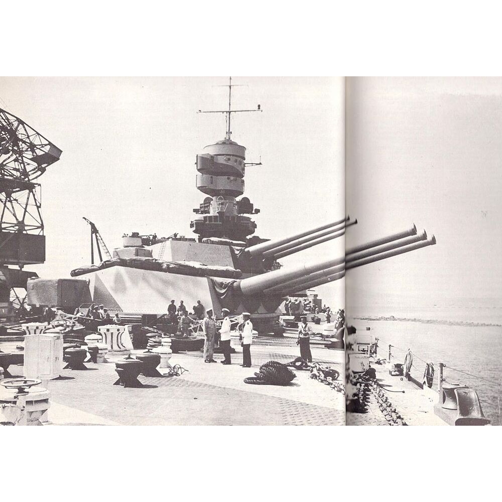 Italian Vittorio Veneto Littorio-Class (Pennant No. 550) 36 Inches Battleship Model